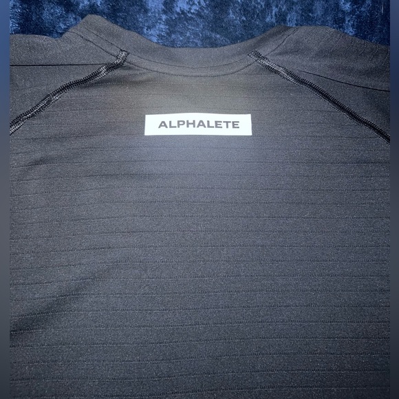 Alphalete Shirt - Picture 3 of 4